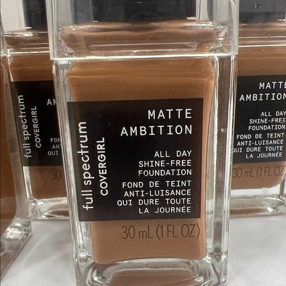 8 X Matte Ambition Foundation - Picture 2 of 4